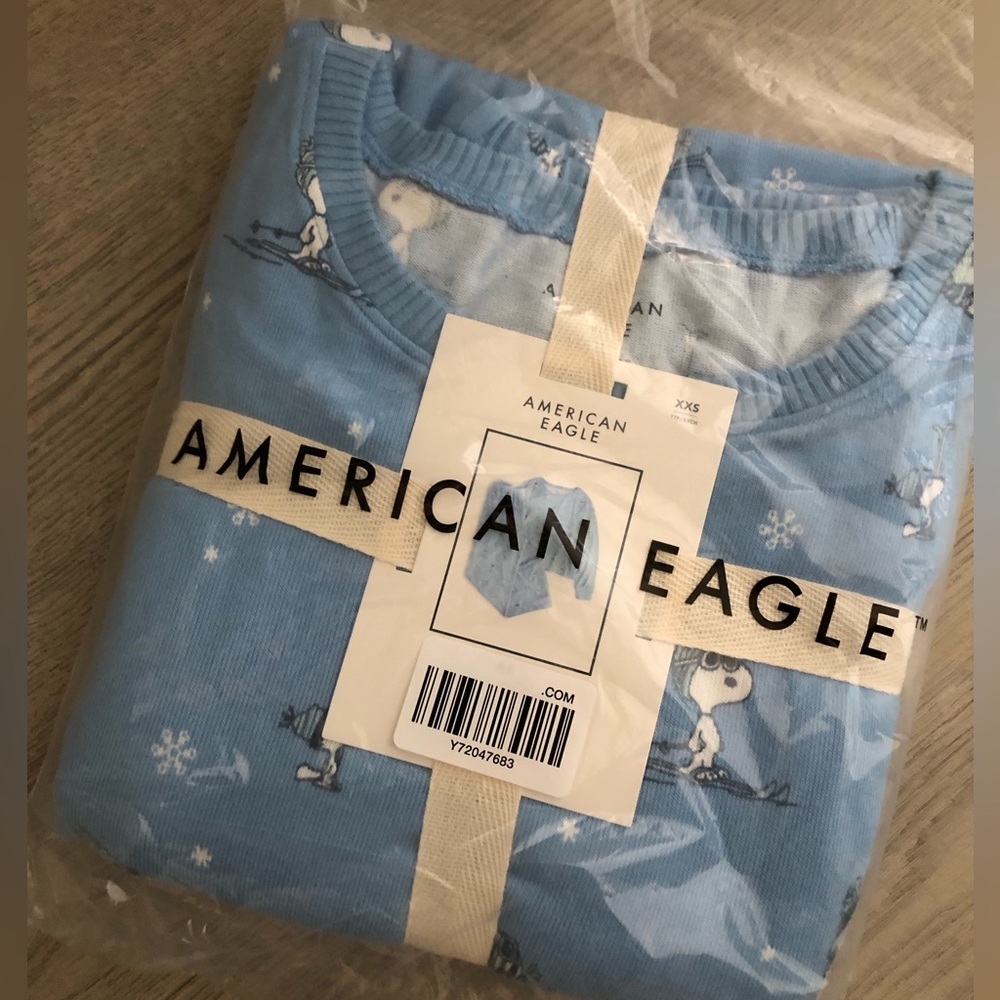 American Eagle Luxe Plush Holiday Snoopy Pajamas